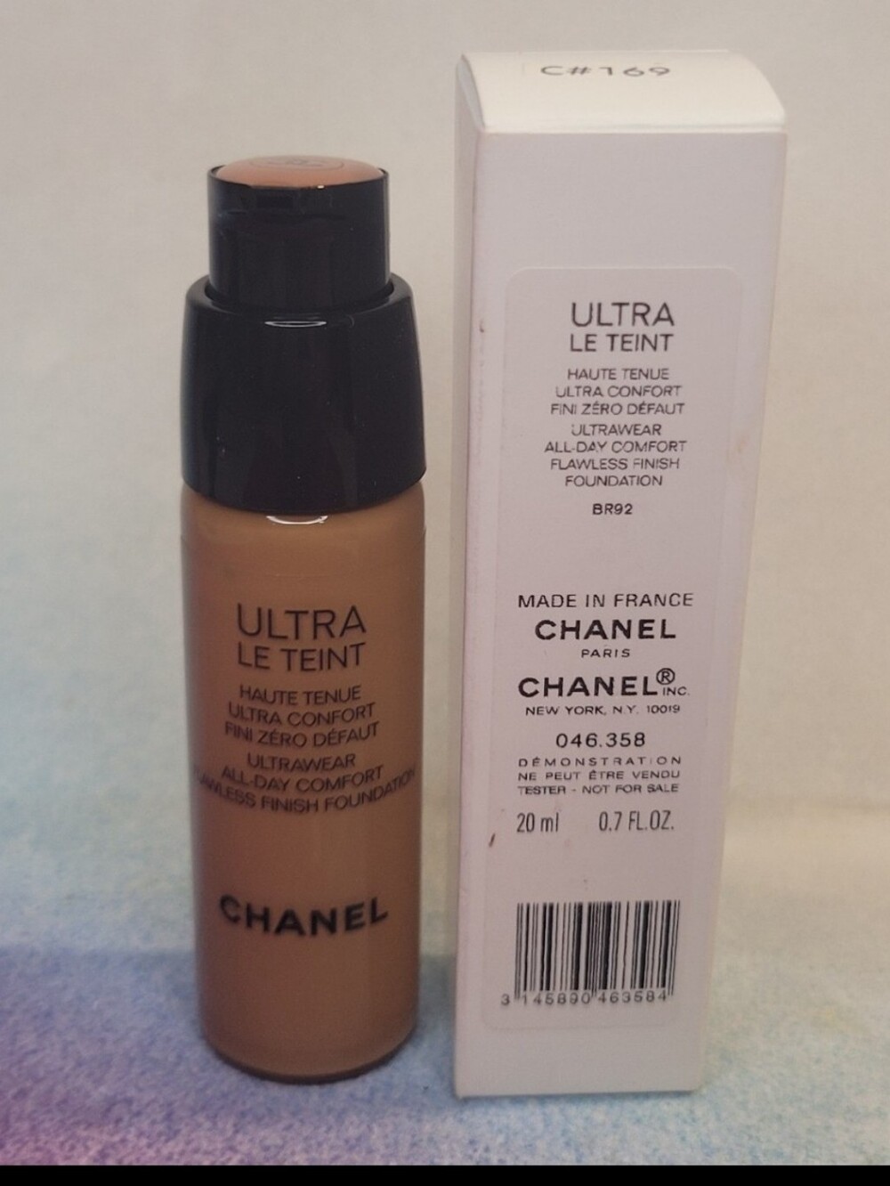 Chanel Ultra Le Teint Flawless Finish Foundation BR92